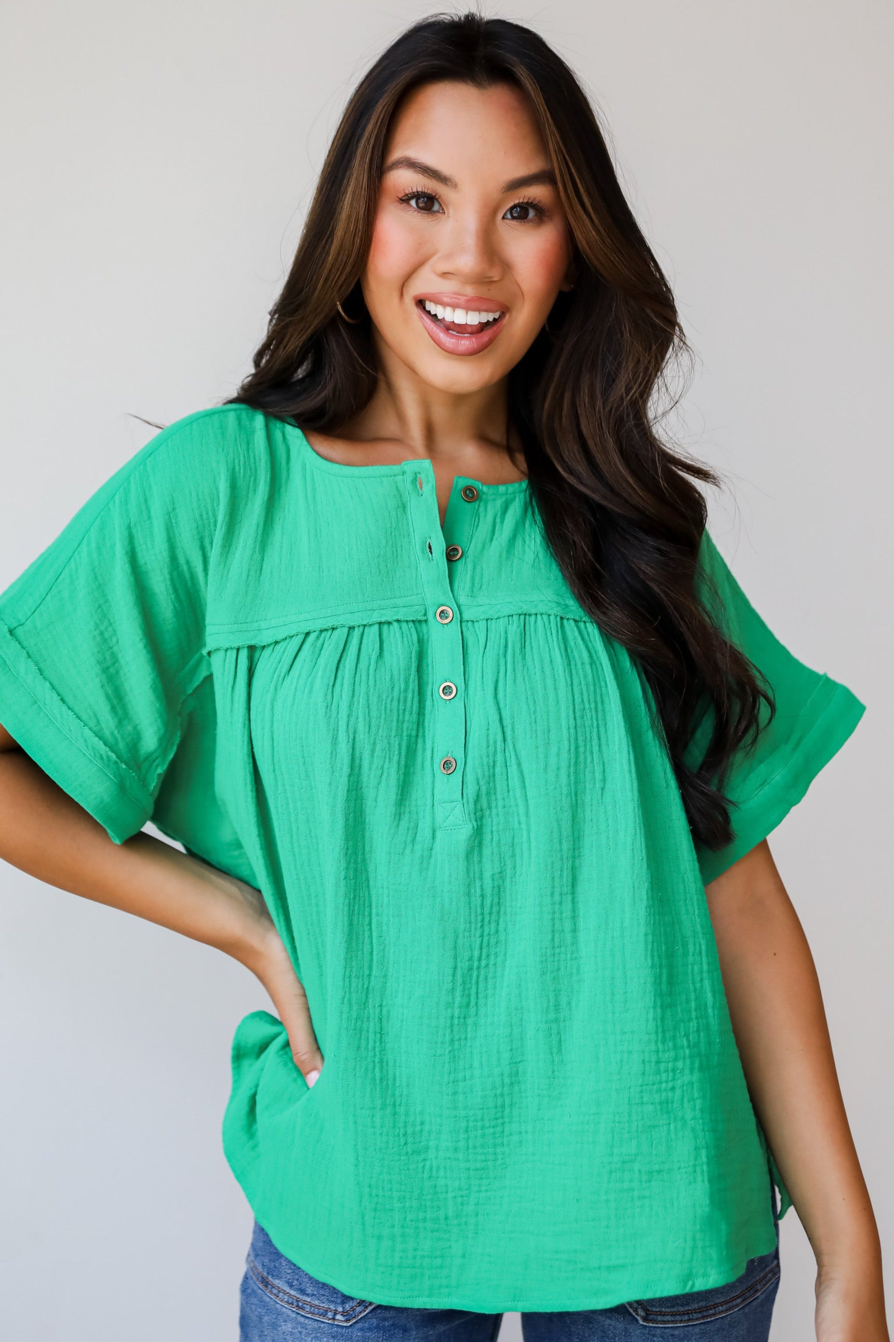 Sensational Instincts Kelly Green Linen Blouse