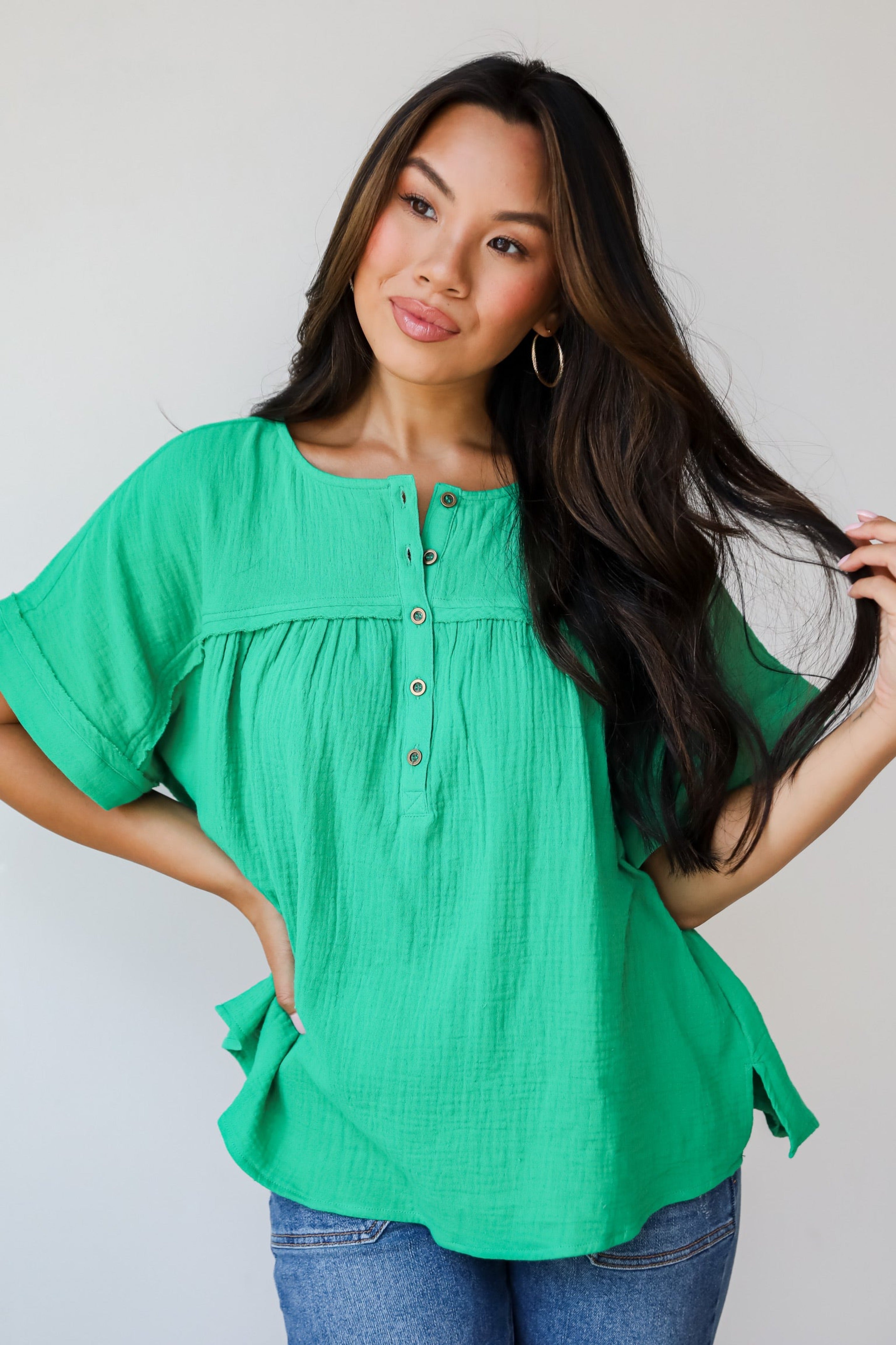 Sensational Instincts Kelly Green Linen Blouse