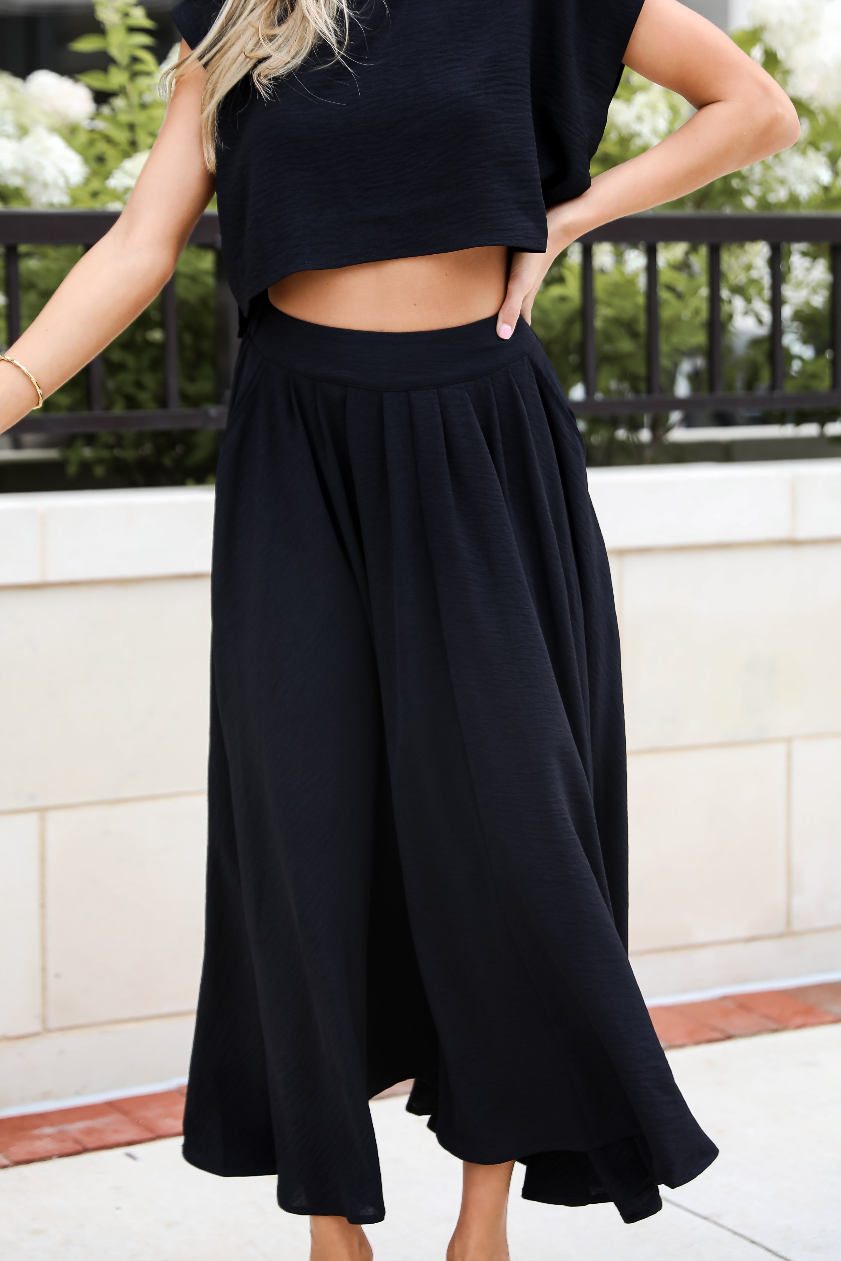 Effortless Escape Black Maxi Skirt