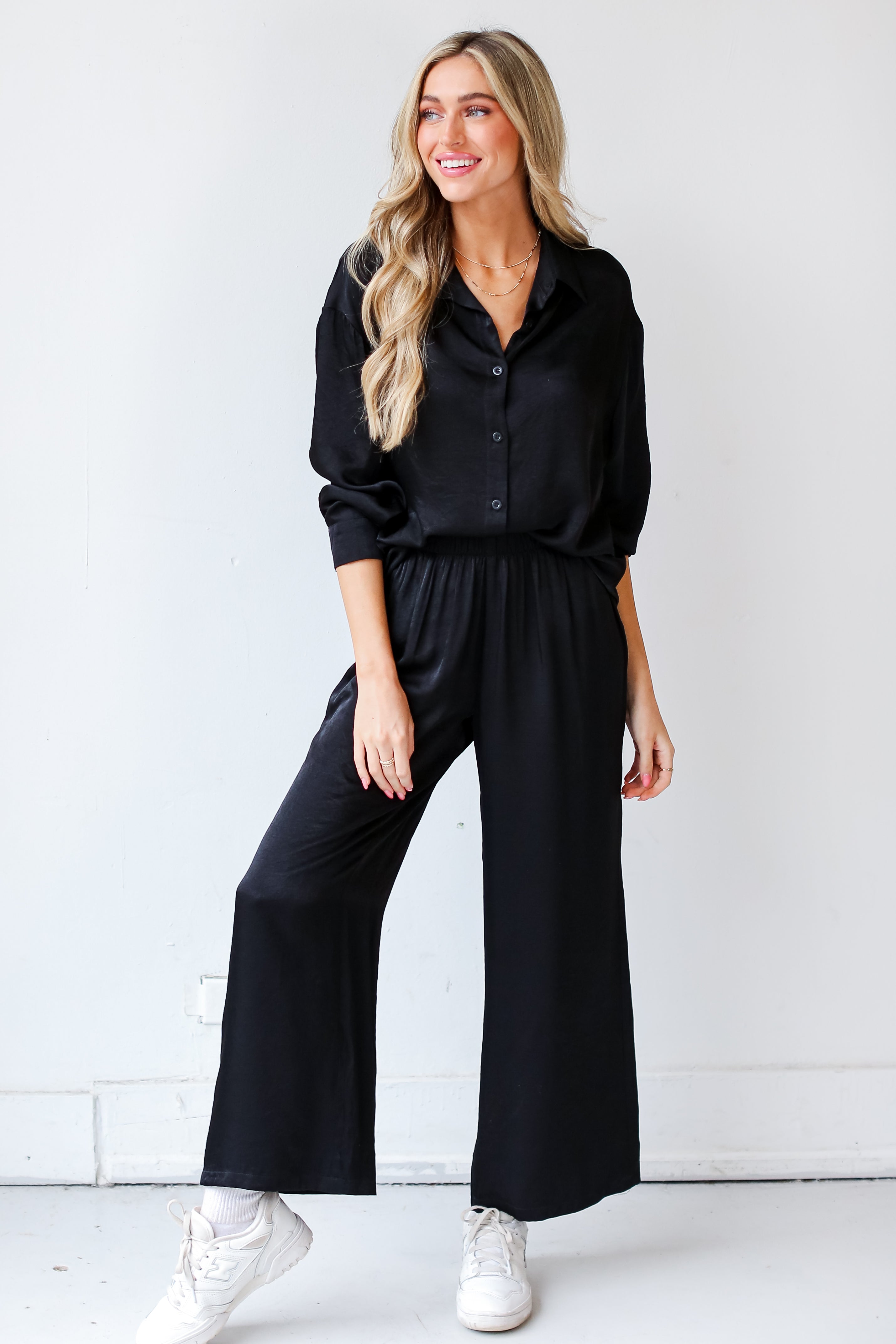 black Wide Leg Pants on dress up model