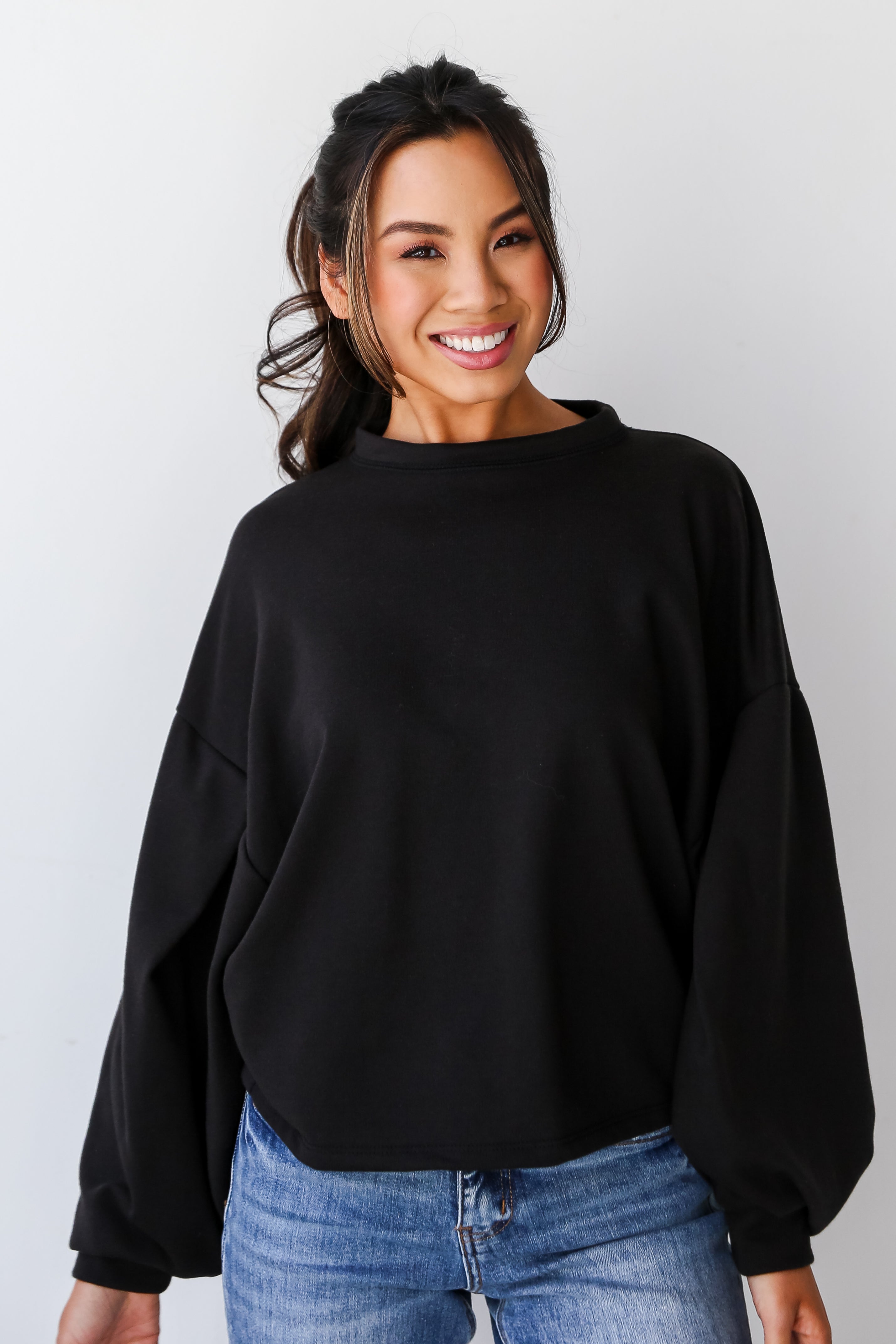 lightweight Black Sweatshirt