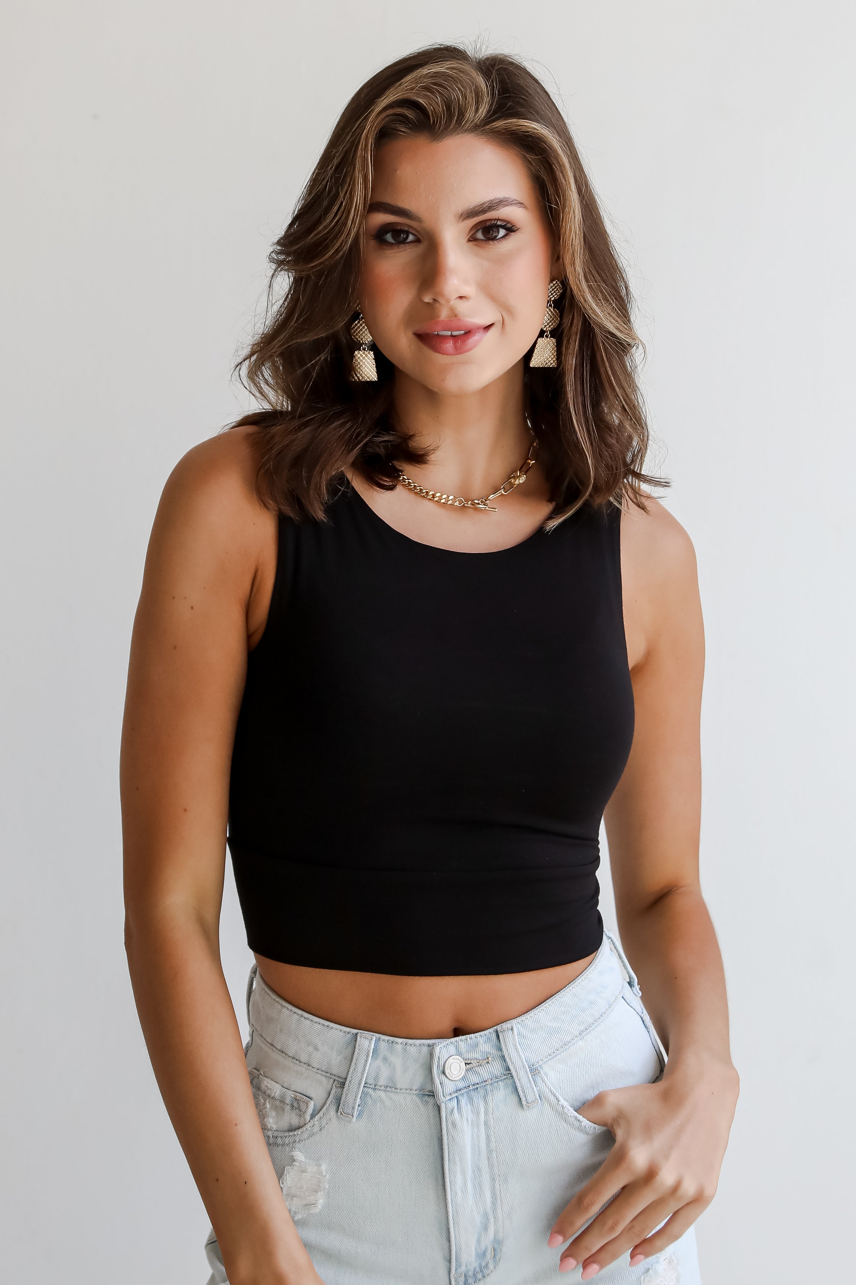 Brielle Everyday Black Cropped Tank