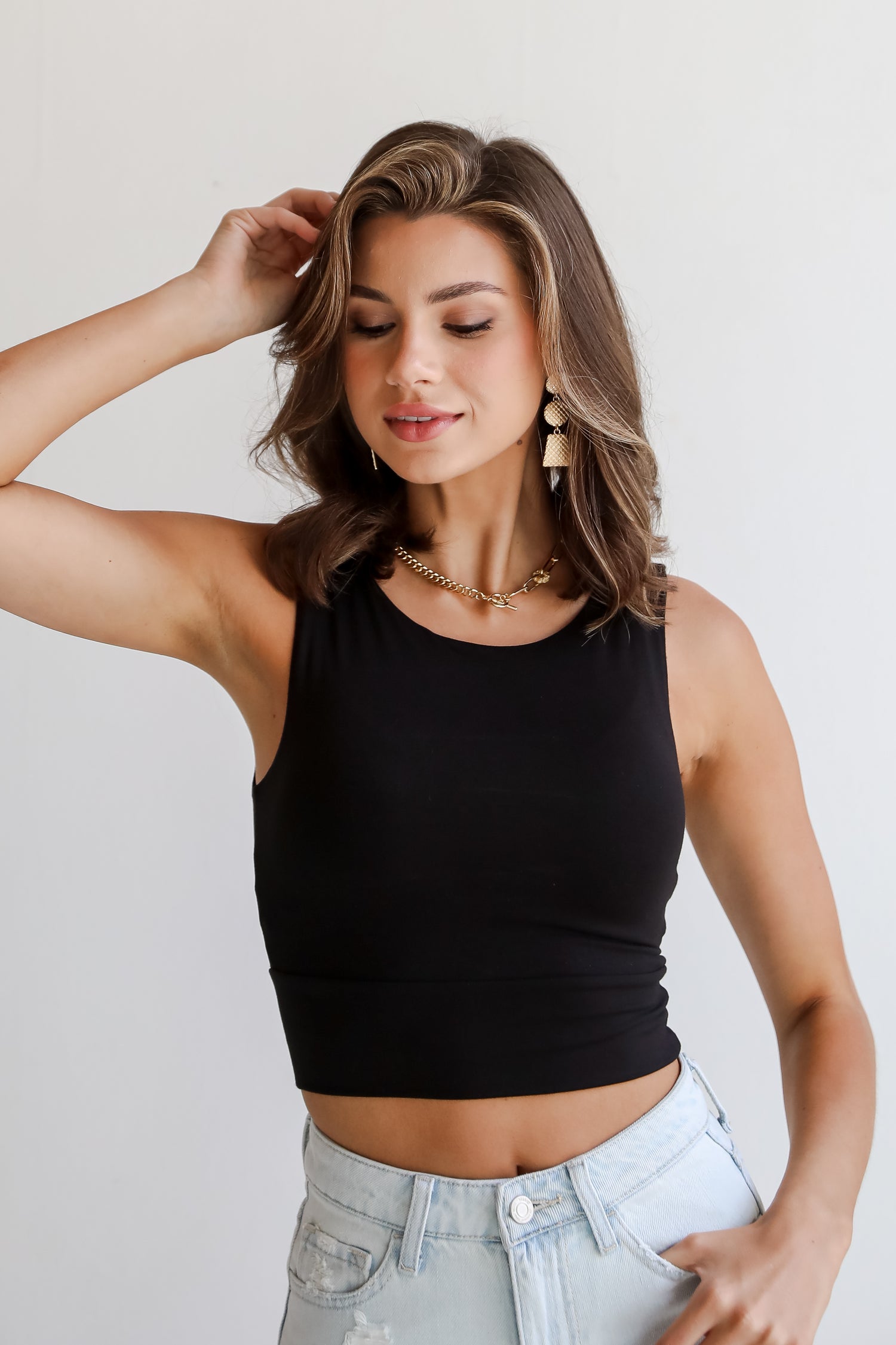 Brielle Everyday Black Cropped Tank