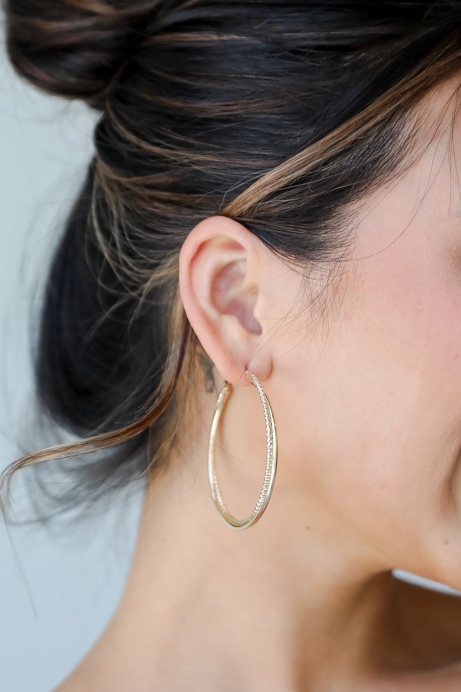 gold earrings