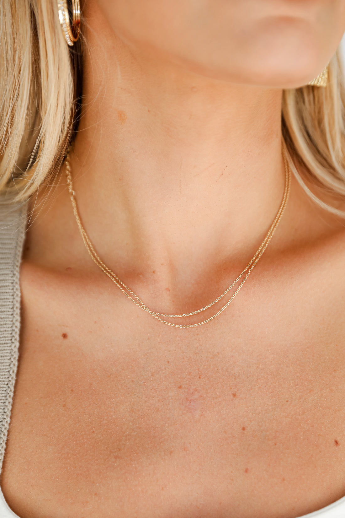 dainty necklaces for women