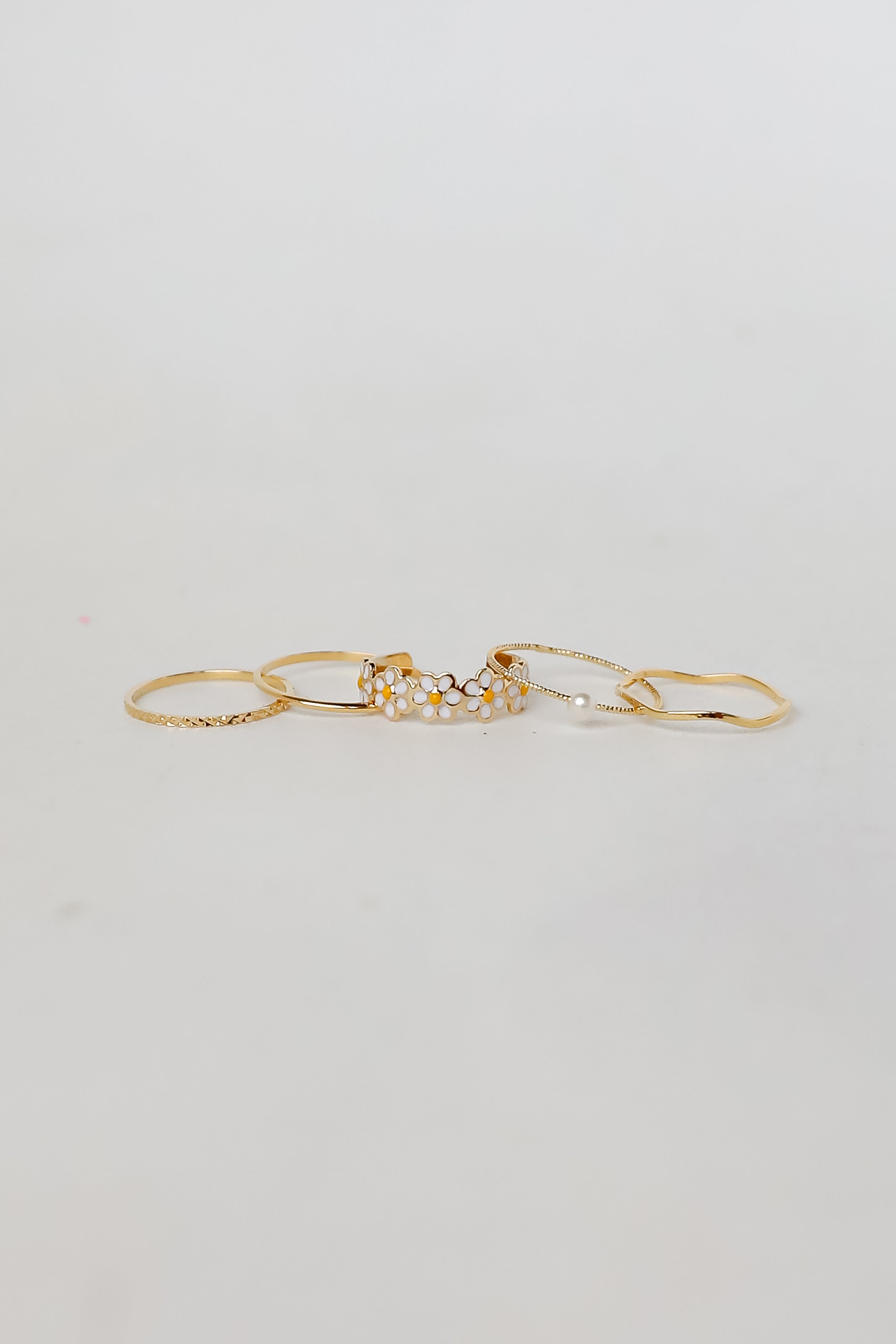 Gold Daisy Ring Set