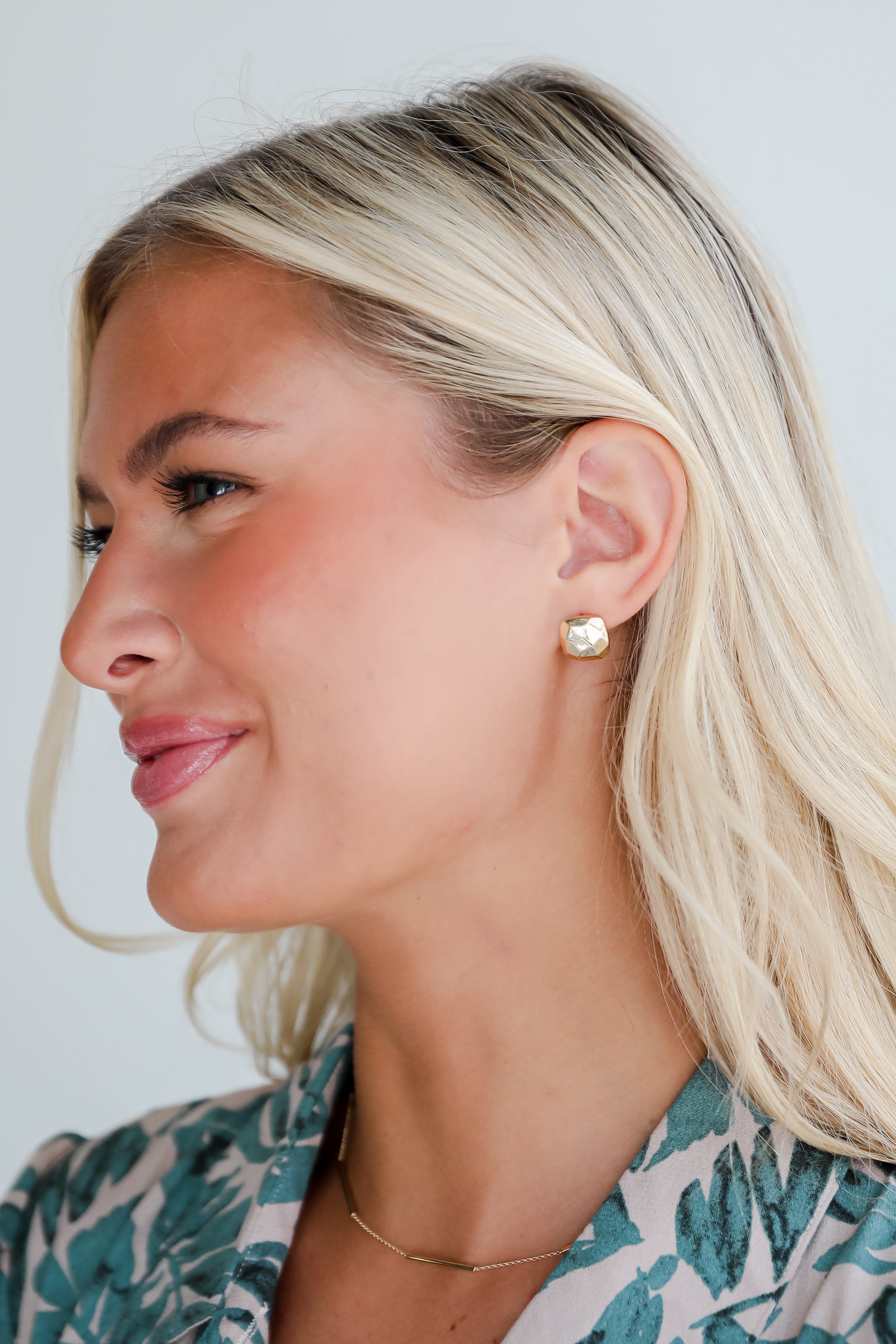 trendy gold earrings