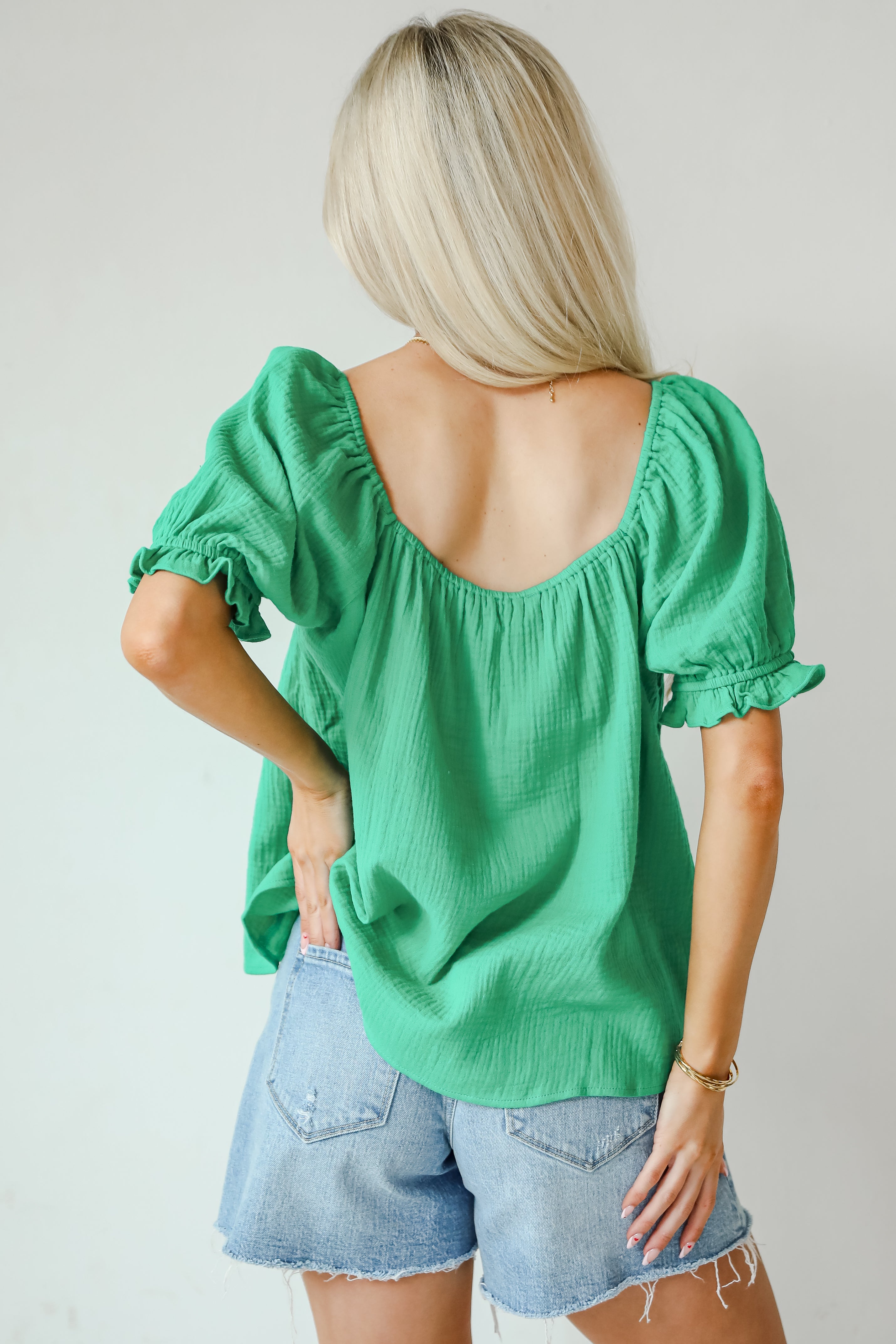 Airy Impression Kelly Green Linen Blouse