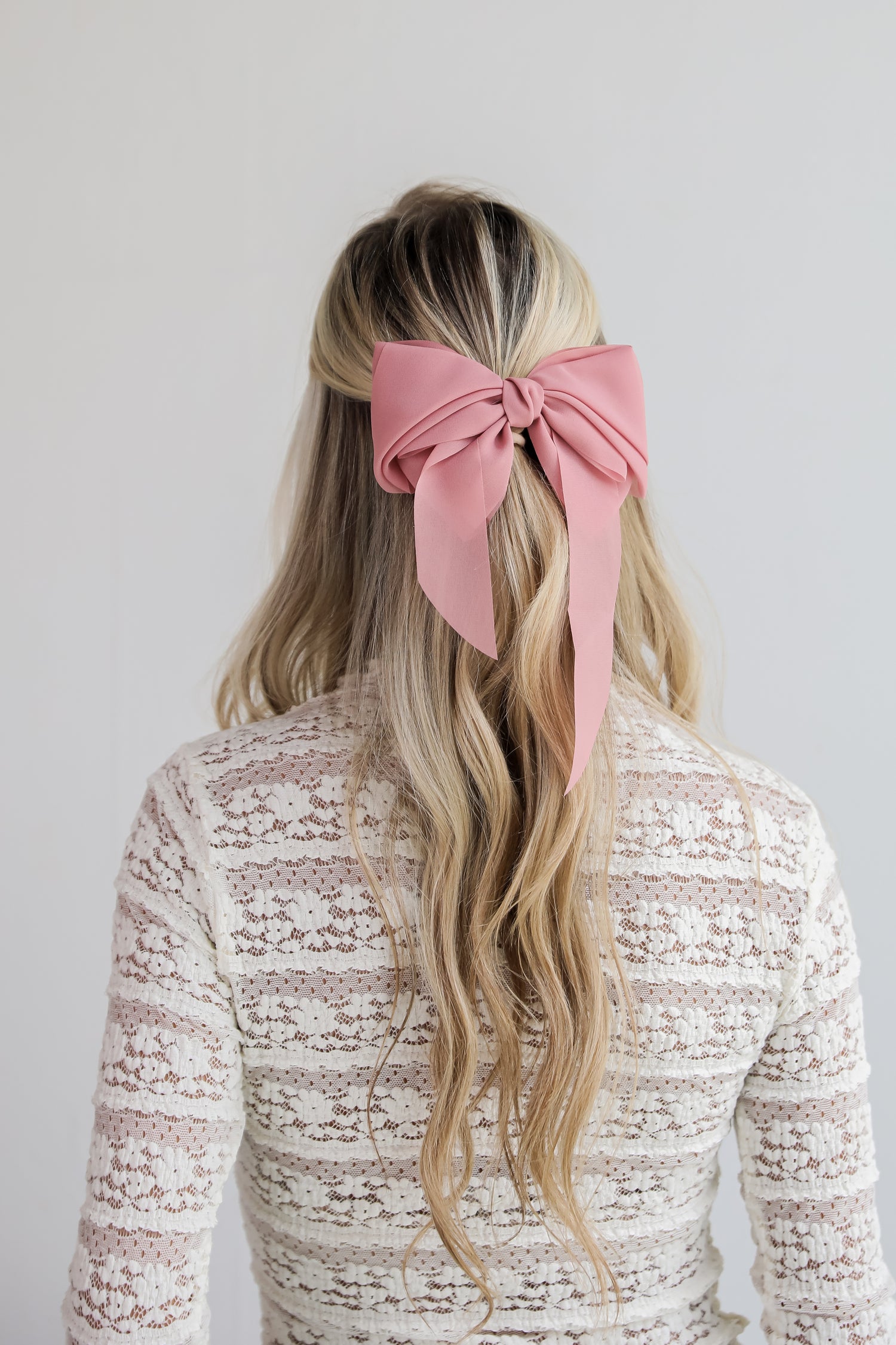 Luxe Poise Bow Hair Clip