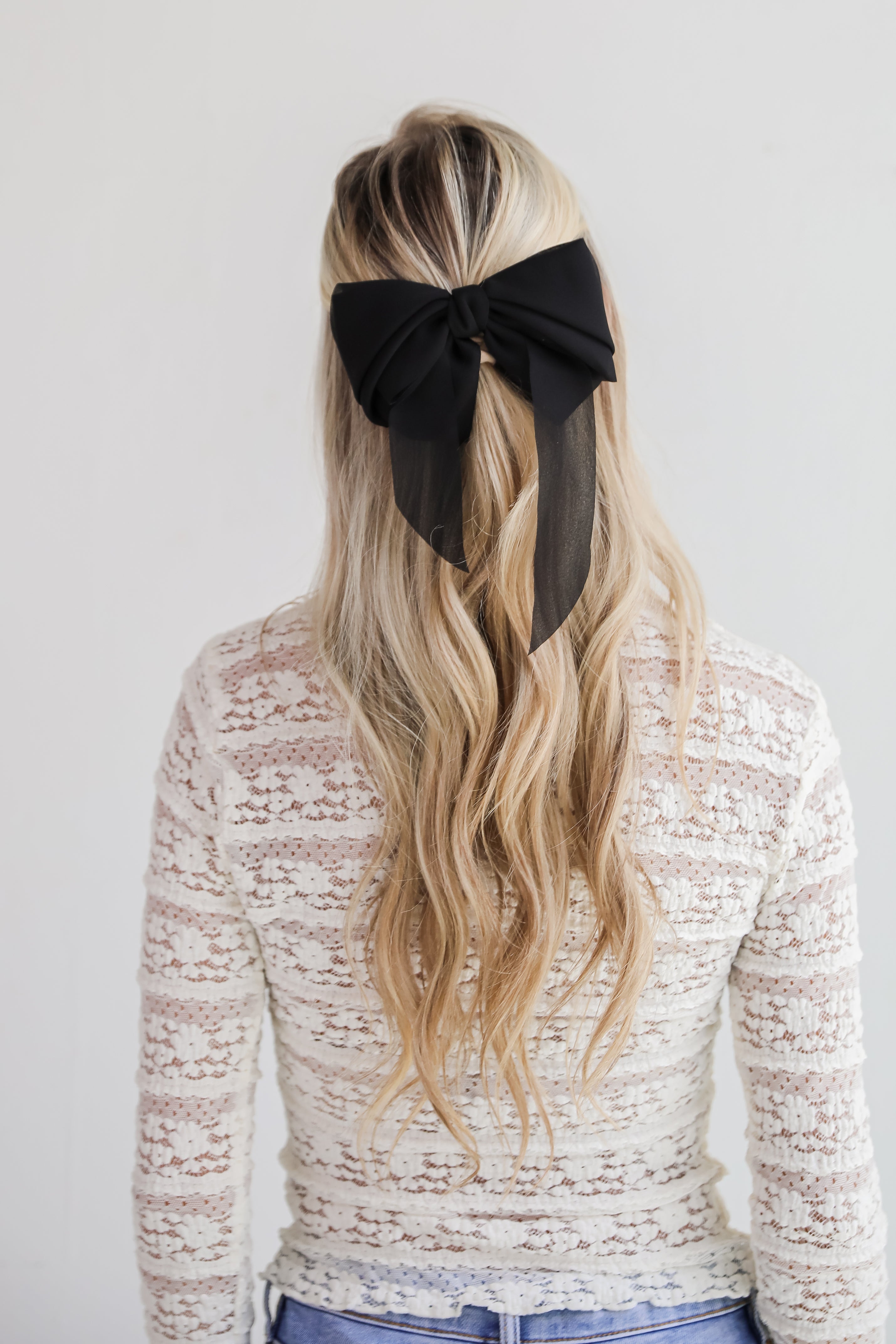 Luxe Poise Bow Hair Clip