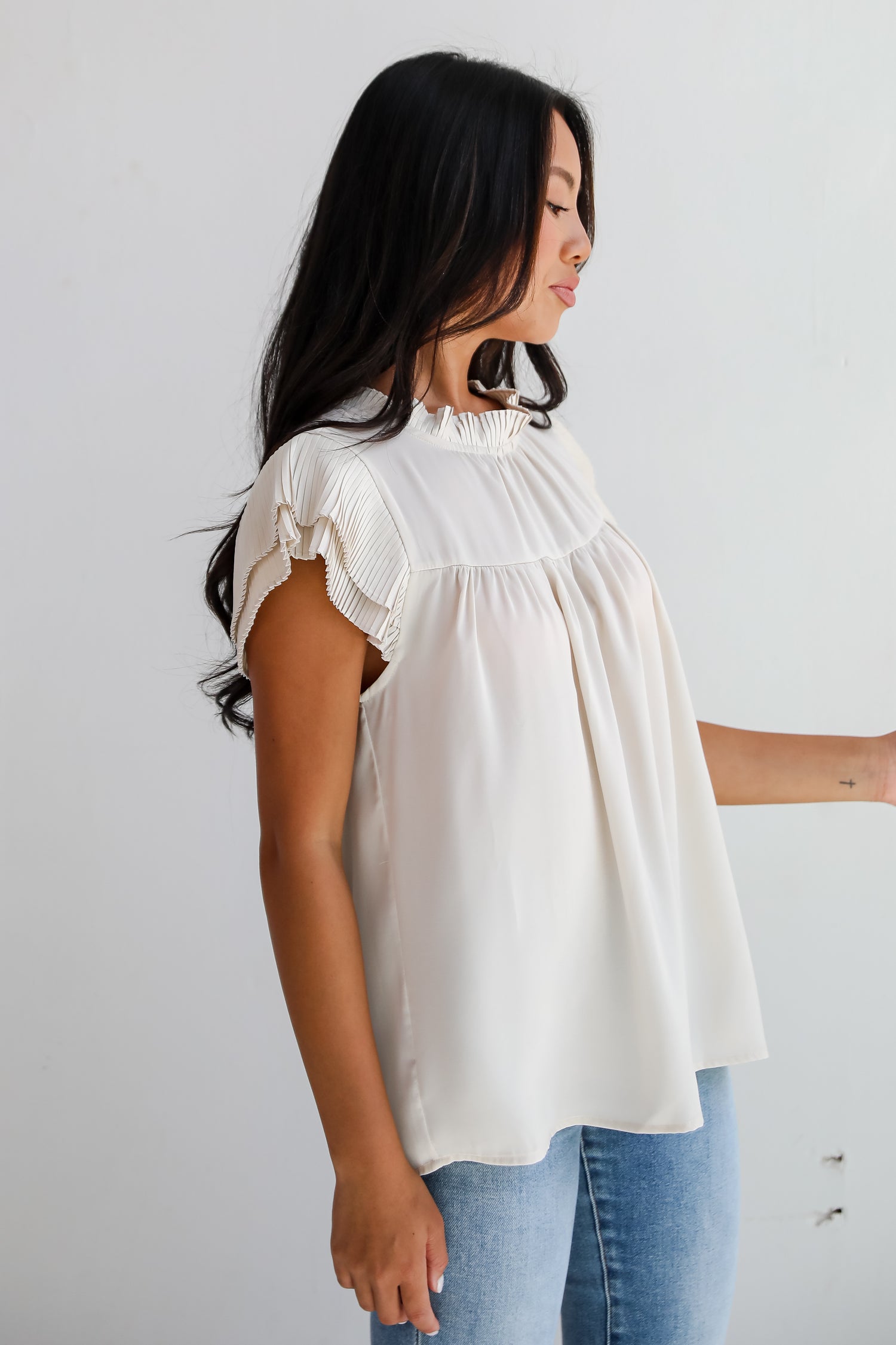 Convincing Aesthetic Cream Ruffle Blouse