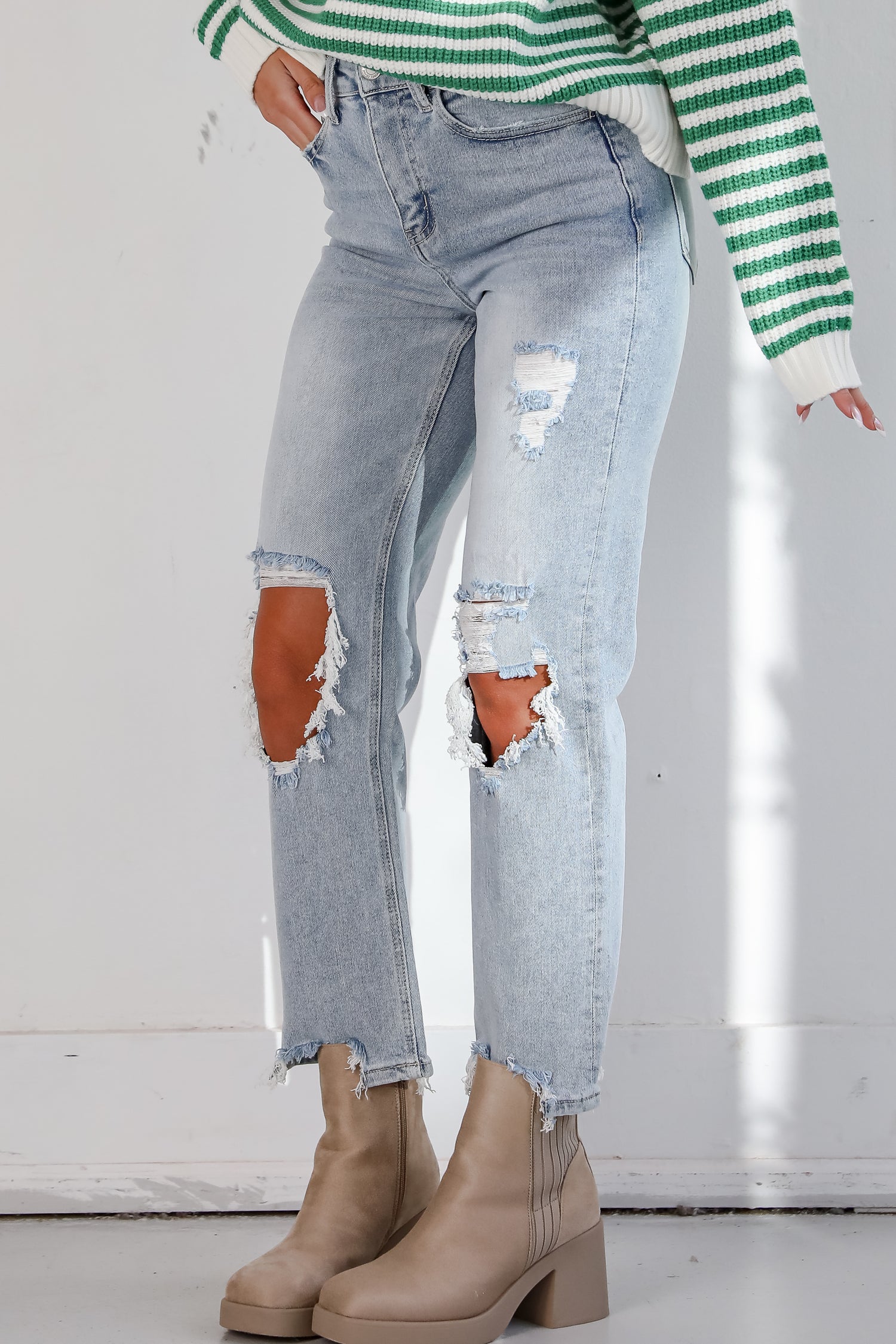 Jodie Light Wash Distressed 90s Vintage Dad Jeans