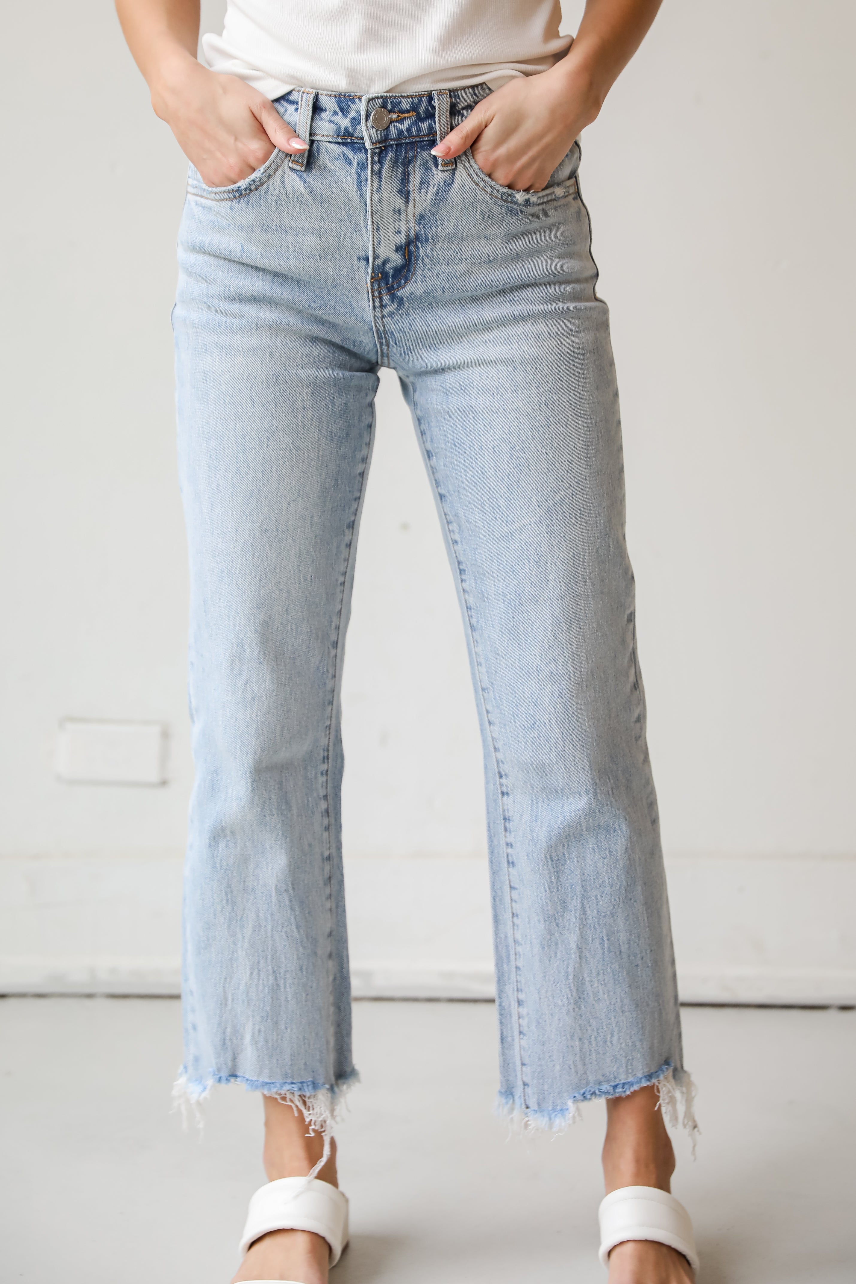 Kendall Light Wash Distressed Dad Jeans are high rise, classic 5- pocked cut, spring denim. vervet denim jeans