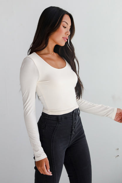 Liz Everyday Scoop Neck Long Sleeve Cropped Tee