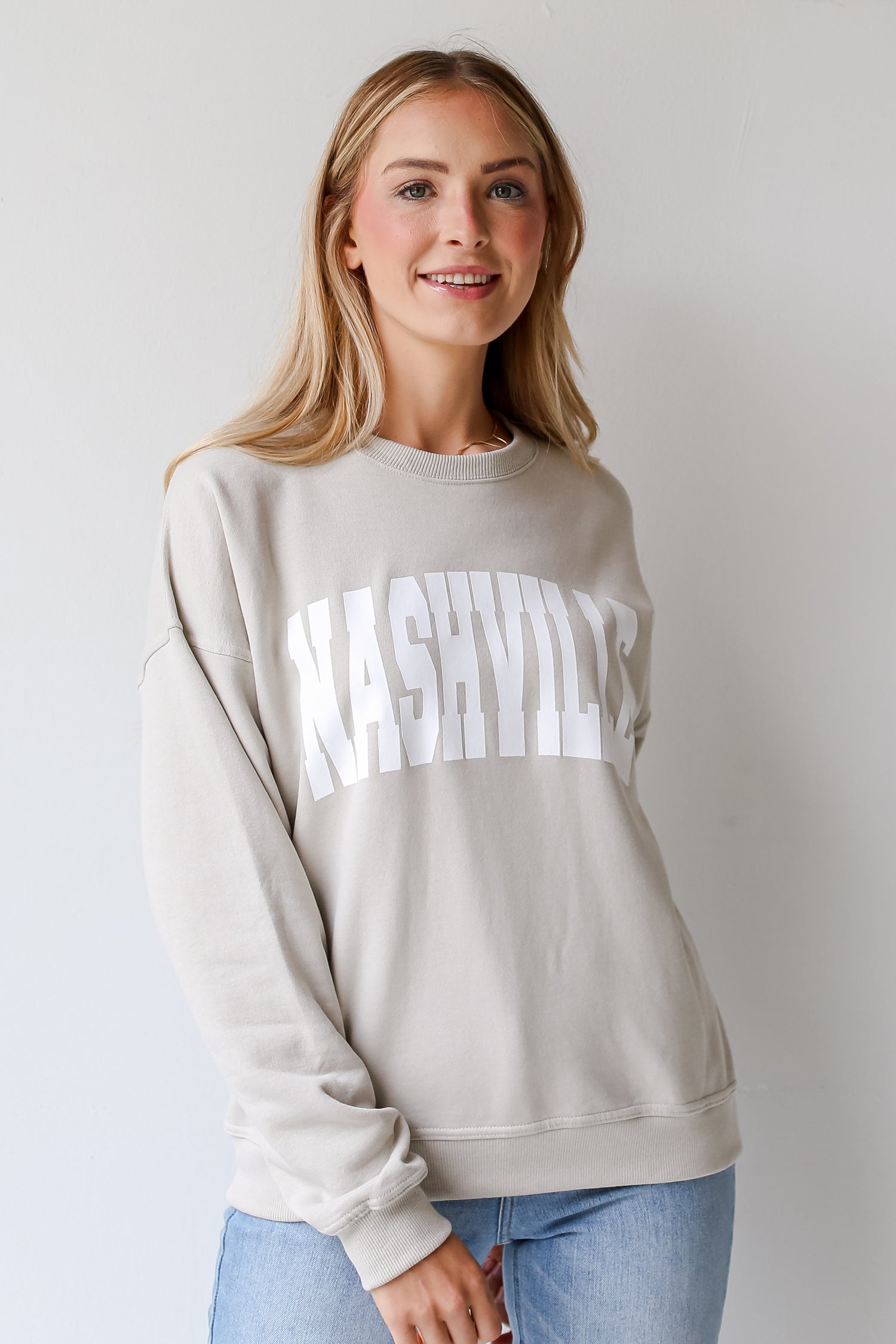 Tan Nashville Pullover on dress up model