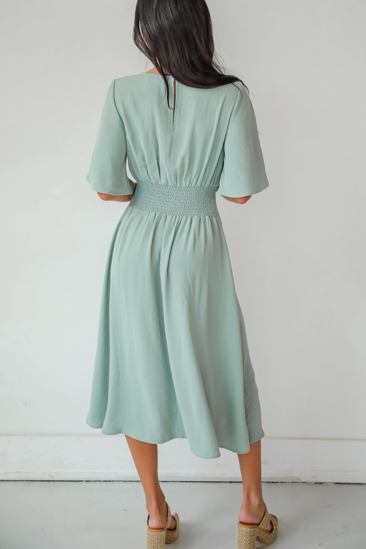 Immaculate Aura Sage Midi Dress