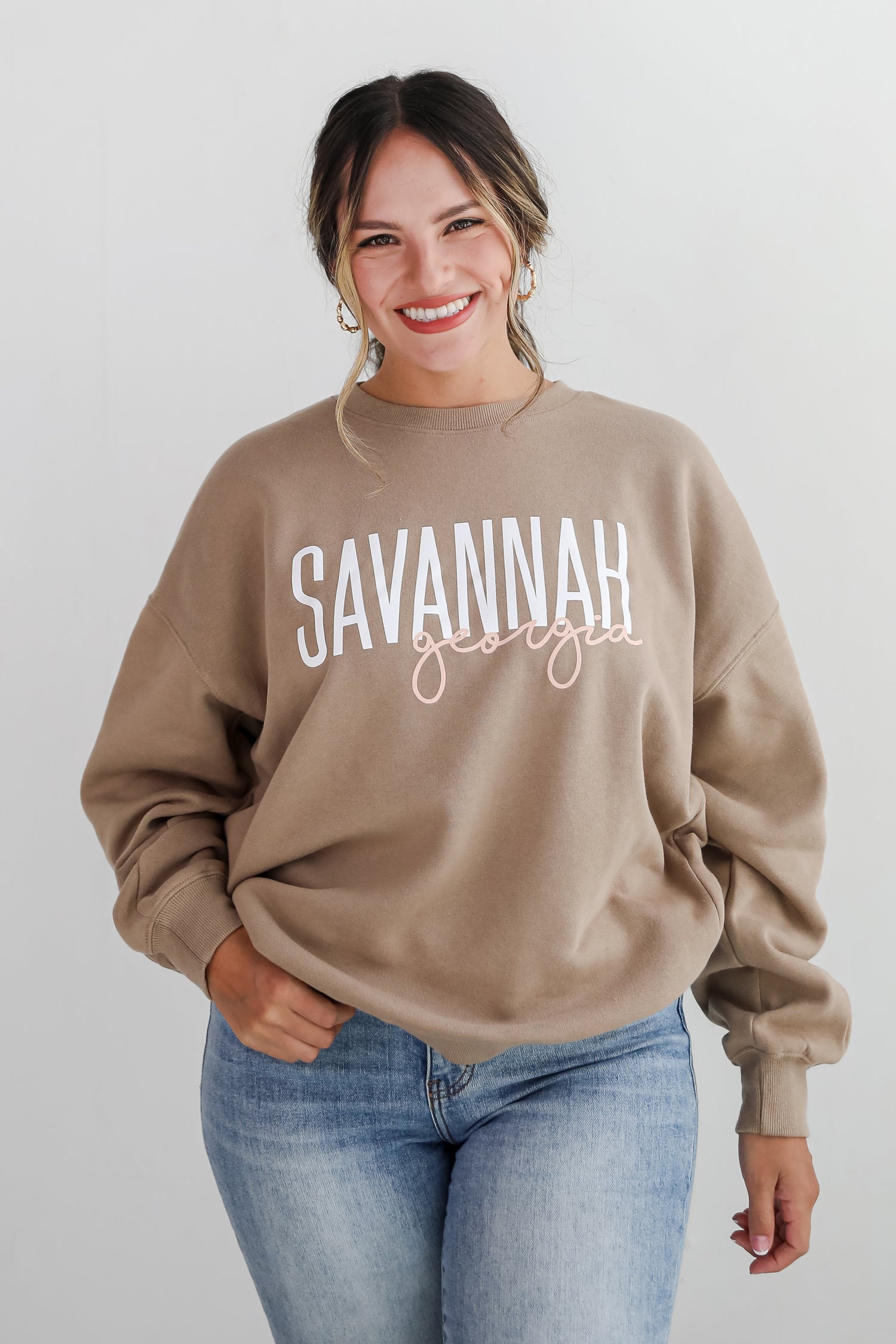 Tan Savannah Georgia Script Sweatshirt