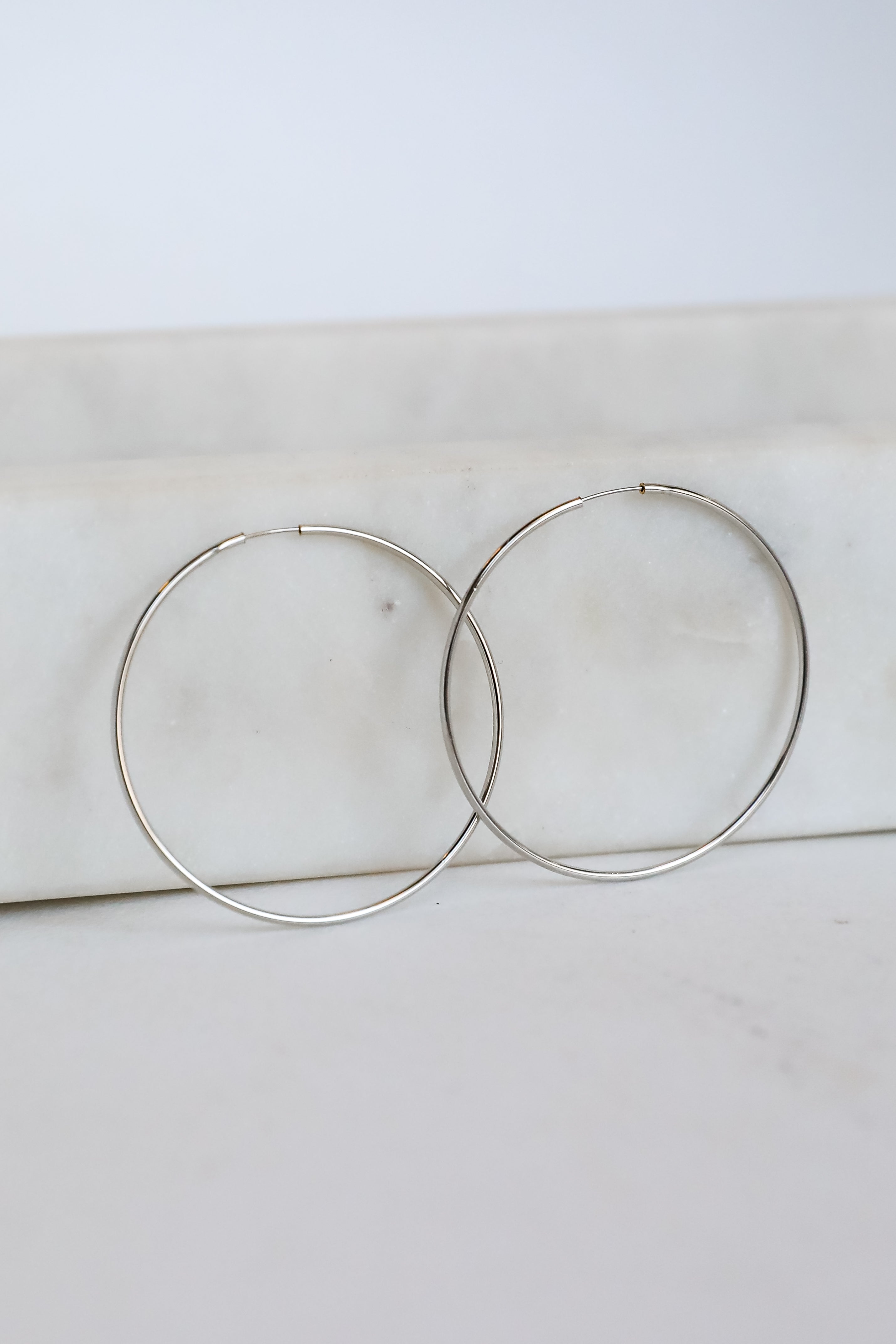 Sloane Medium Hoop Earrings