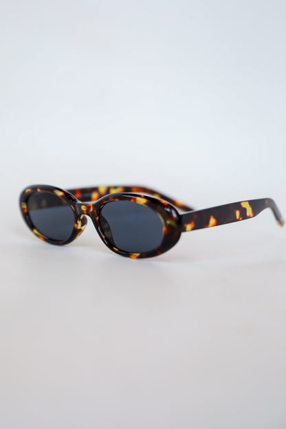 Chic Gaze Oval Sunglasses