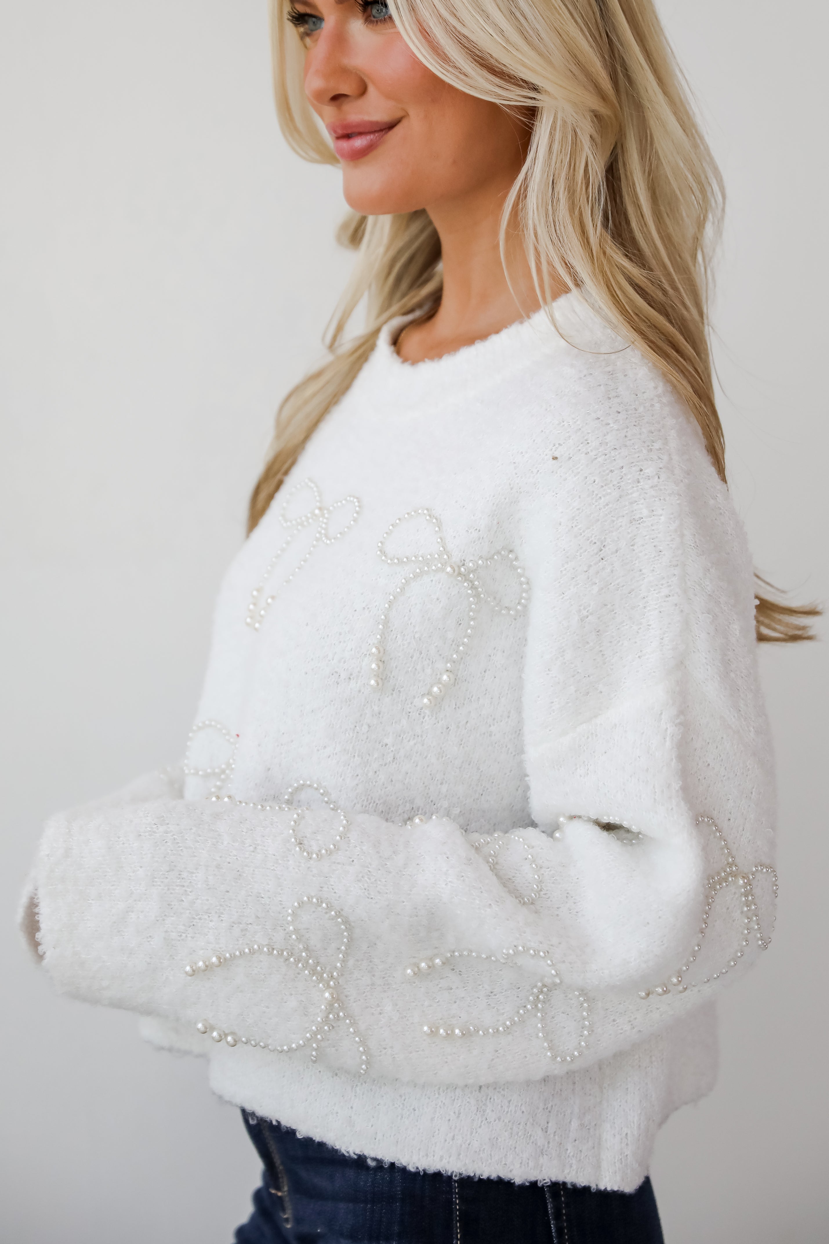 Exquisite Expectation White Pearl Bow Sweater