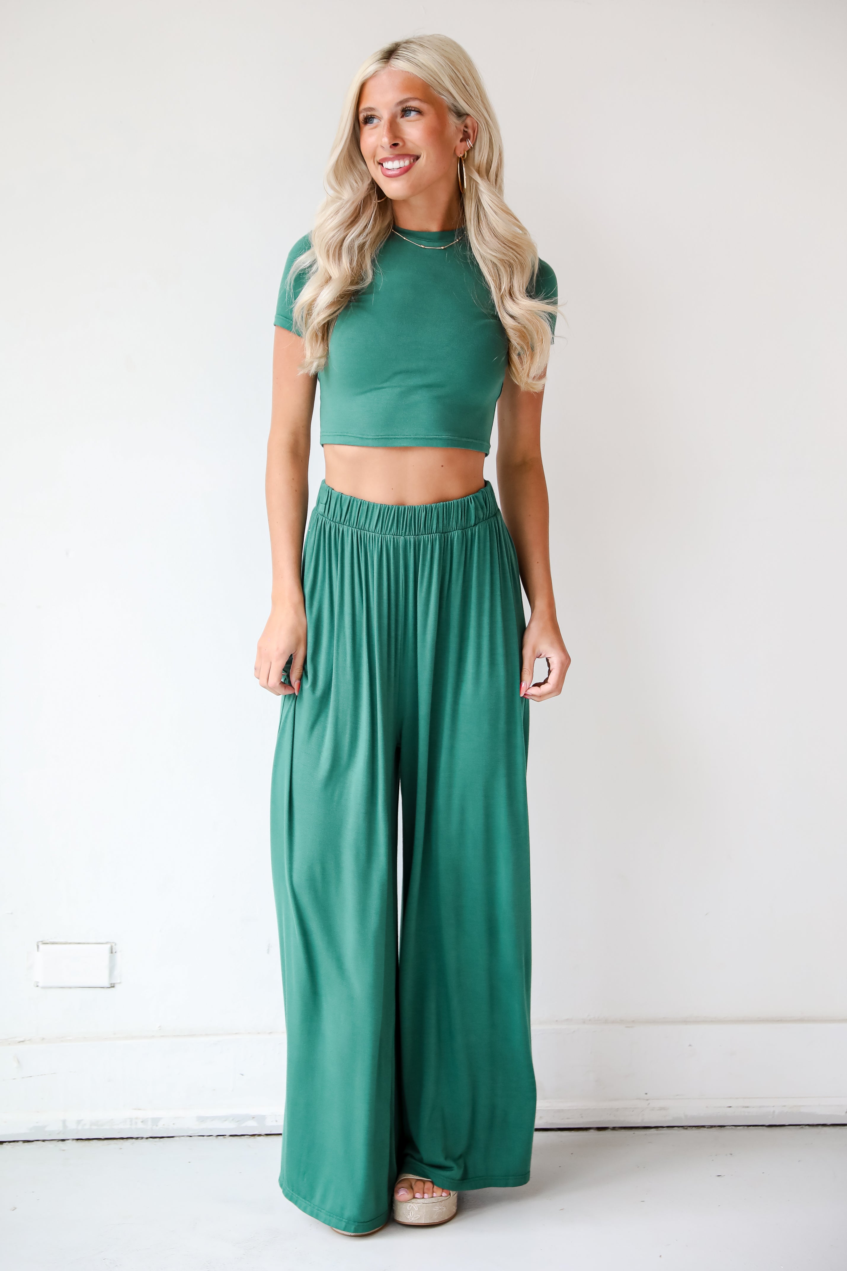 basic green Cropped Tee