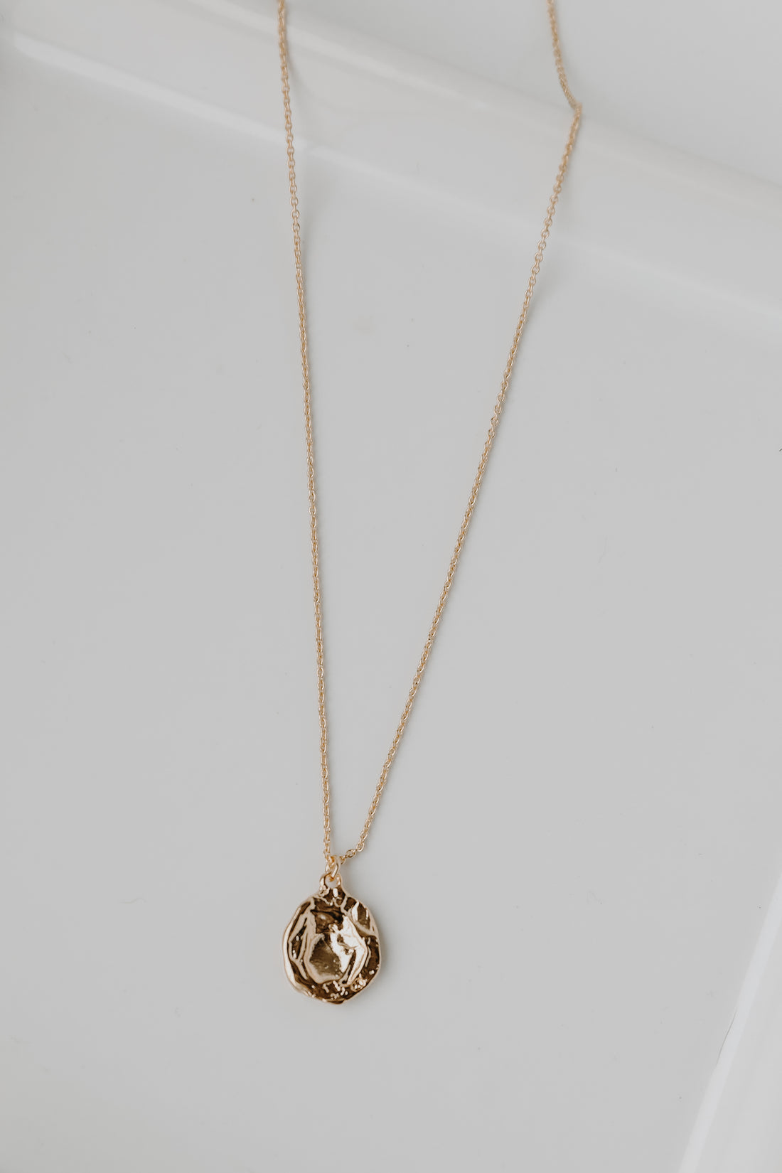 Gold Pendant Necklace from dress up