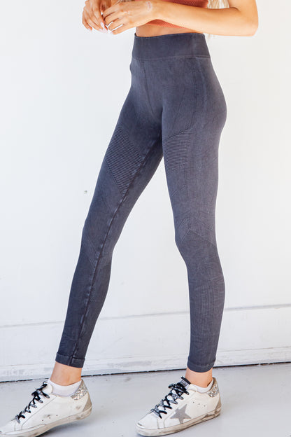 Seamless Ribbed Leggings side view